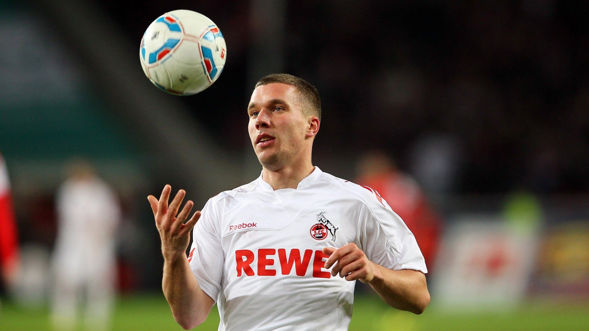 体育赛事-巴黎圣日耳曼今晚直播