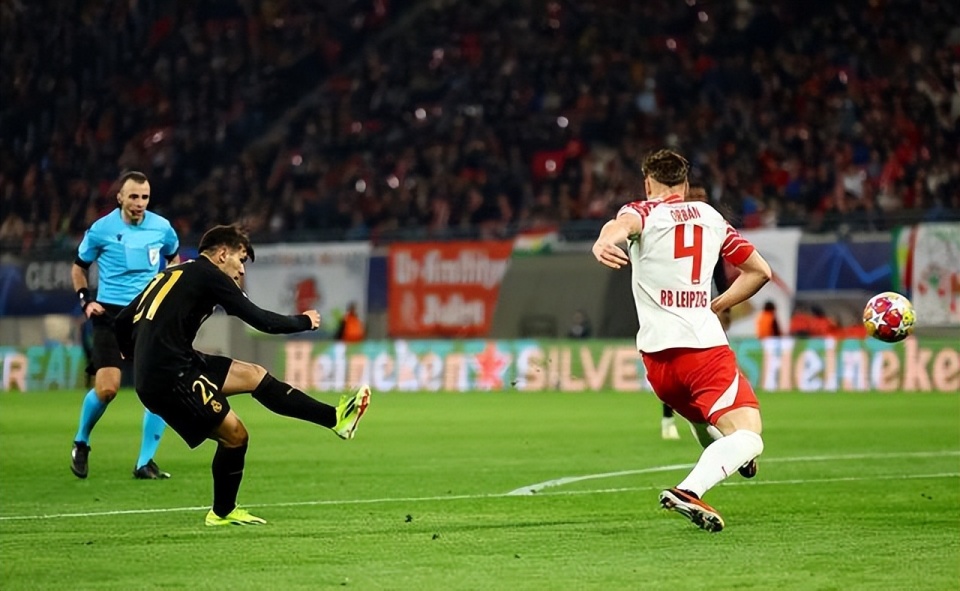 娱乐平台-皇马边路快攻破门,领先对手一步进攻